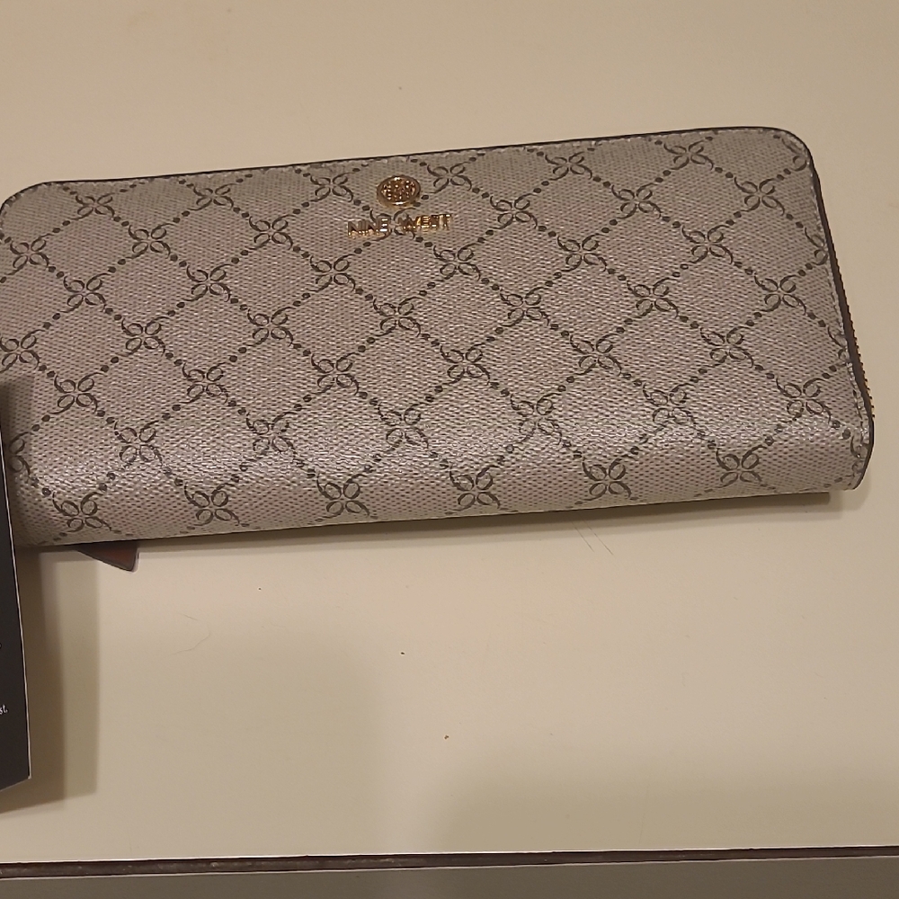Nine West Gray Patterned Wallet